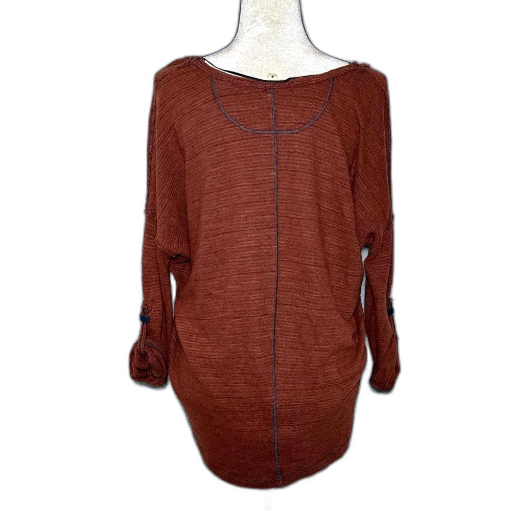 🌟 We The Free Dolman Roll Tab Sleeve Henley Top - Picture 4 of 7